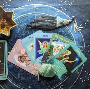 How Oracle Card Readings Can Guide You to More Love, Prosperity, and Healing by Psychic Rachelle
